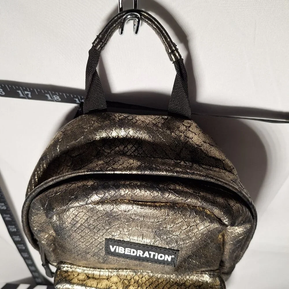 Vibedration Hydration Backpack w/o bladder -Snake/Reptile-Skin-Like - Small Used